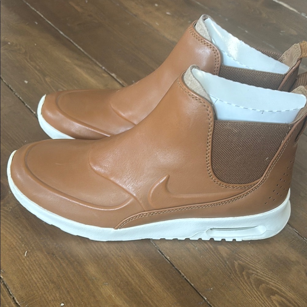 Nike Air Max: Women’s Thea Mid: Ale Brown: Great Condition